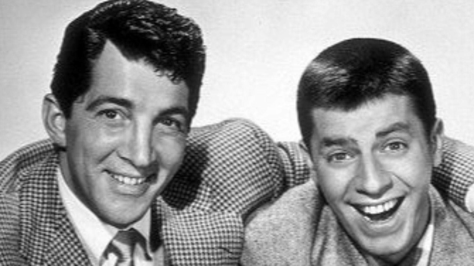 Studio publicity photo of Jerry Lewis and Dean Martin.