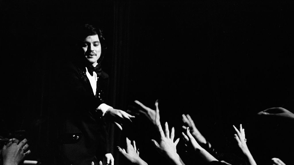 Gettyimages - 115093253, Freddie Prinze attends Tito Rodriguez Memorial Awards Gala on October 4, 1975 at the Waldorf Astoria Hotel in New York City.