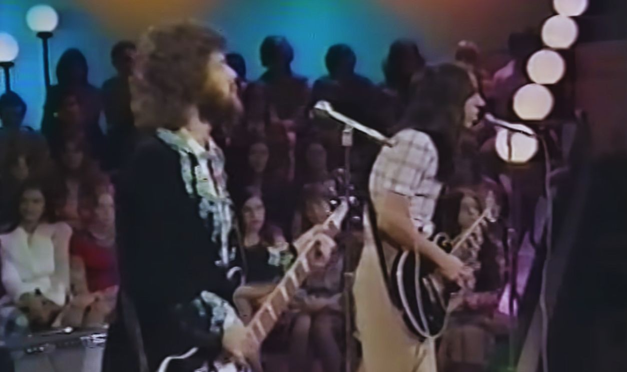 Screenshot from Looking Glass: Brandy (You're a Fine Girl) (1972)