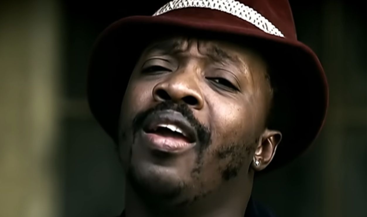 Screenshot from Can’t Let Go (2005)