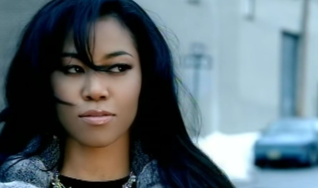 Screenshot from 1 Thing (2005)