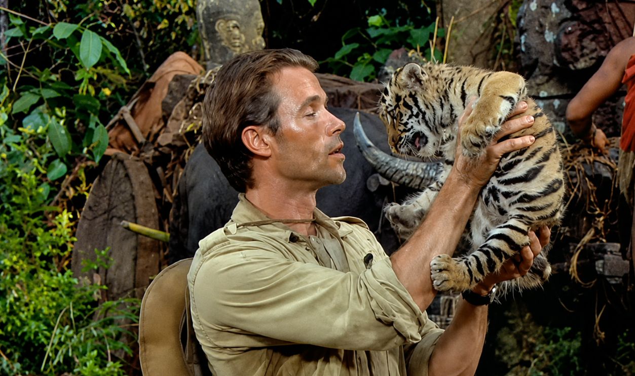 Screenshot from Two Brothers (2004)