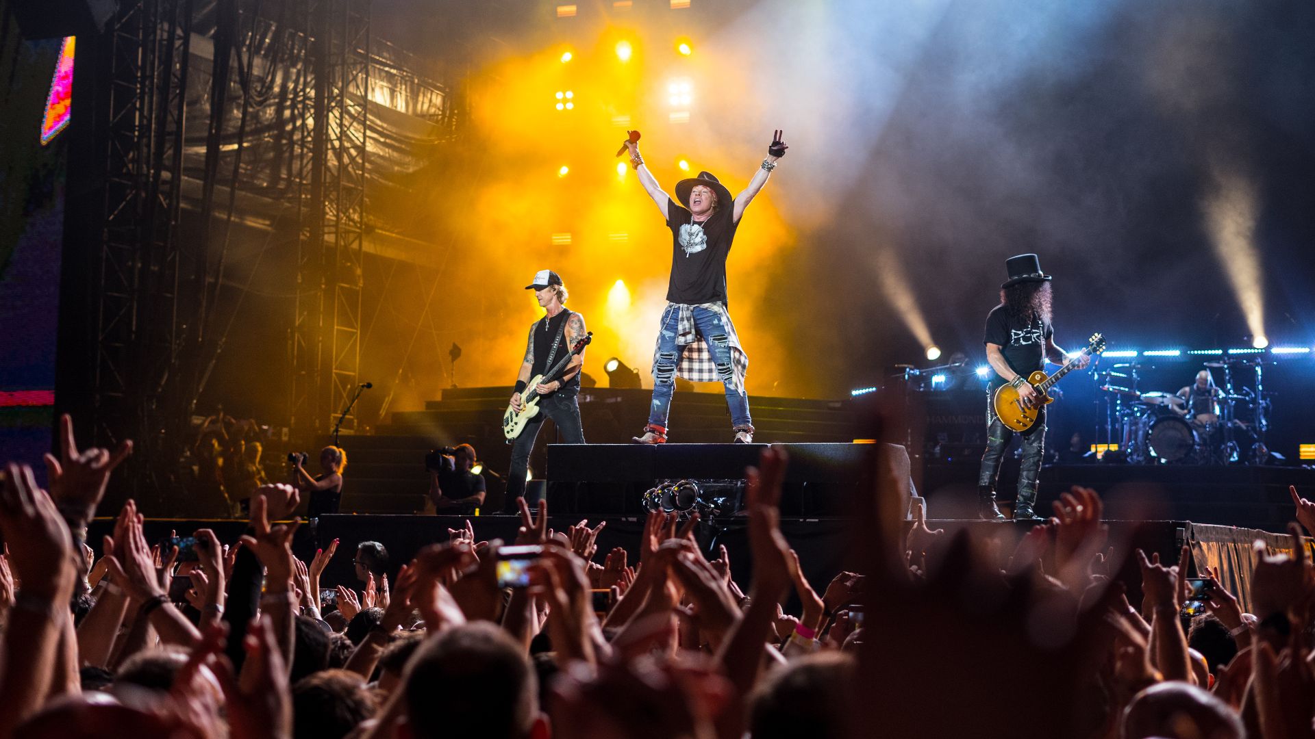 GunsNRoses160617-61