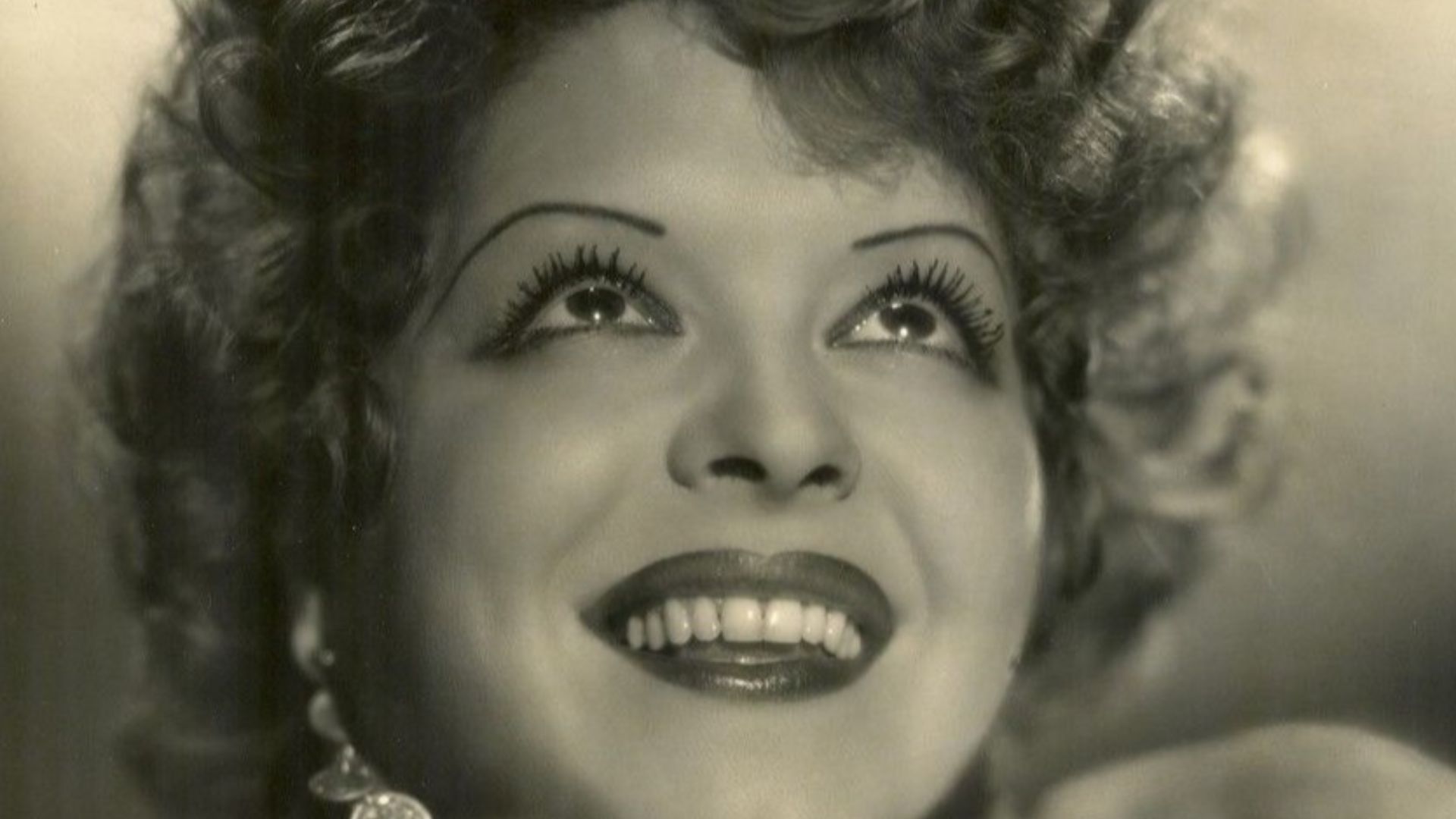 Clara Bow. Publicity photo by Otto Dyar. On verso photographer's ink stamp