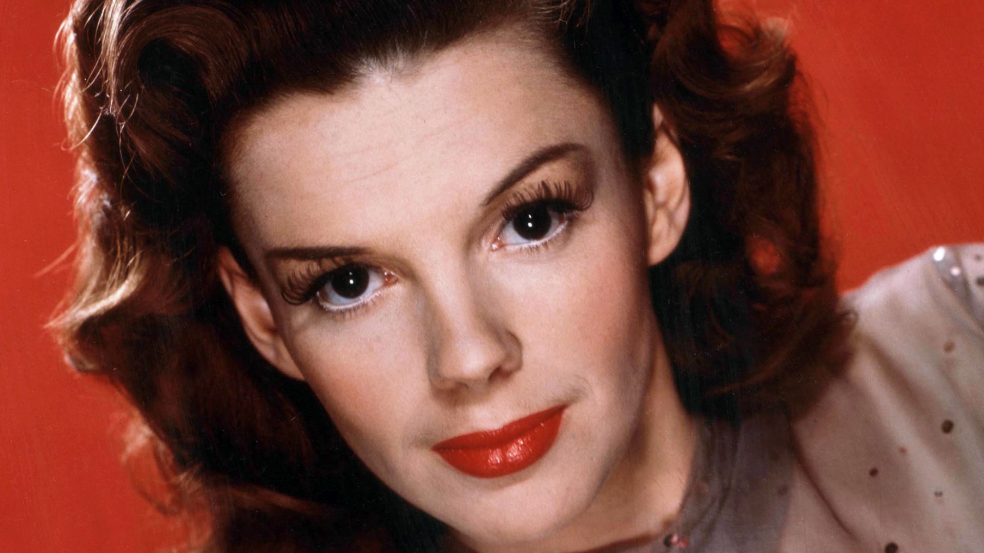 A publicity photo of Judy Garland used in conjunction with The Harvey Girls (1946).