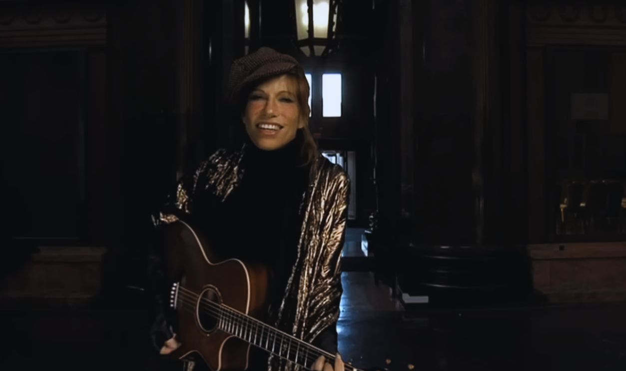 Screenshot from Carly Simon – “You're So Vain” (1972)