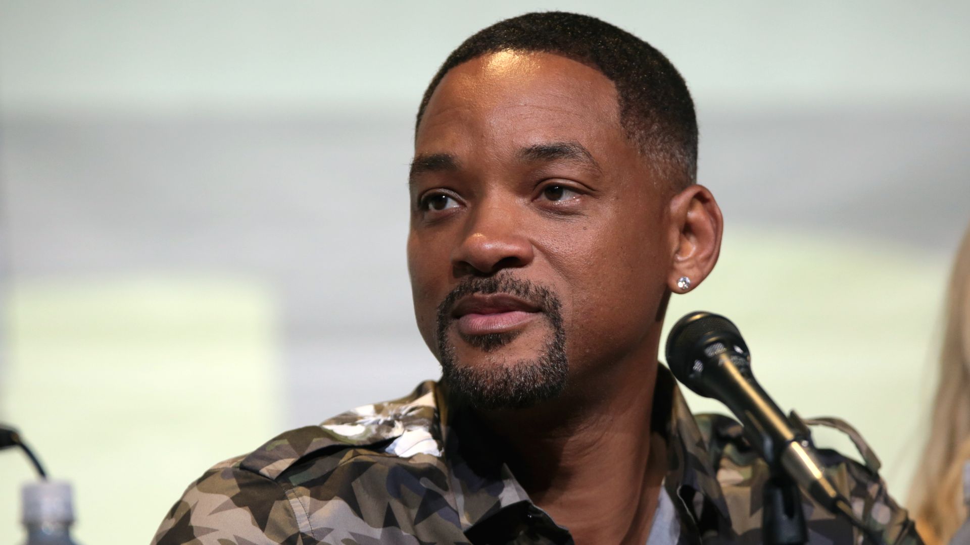 Will Smith speaking at the 2016 San Diego Comic Con International, for