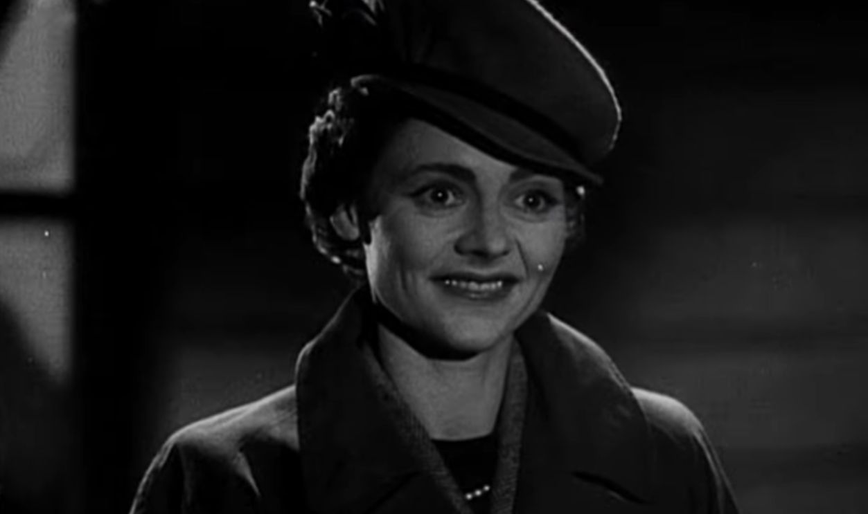 Screenshot from Brief Encounter (1945)