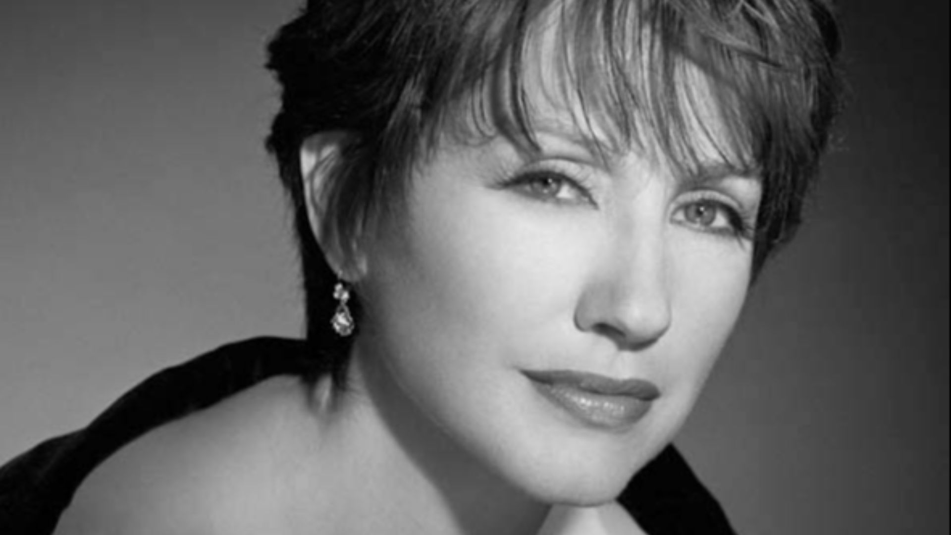 Nathalie Baye photographed by Studio Harcourt Paris