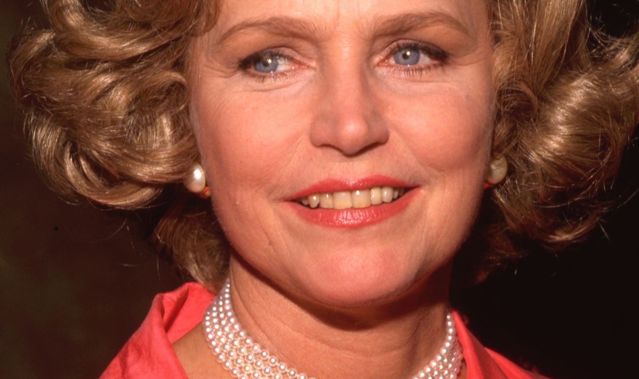Lee Remick Lee Remick at the First Annual Vital Options Awards Honoring Linda Otto on June 13, 1990 at Century Plaza Hotel in Los Angeles, California.