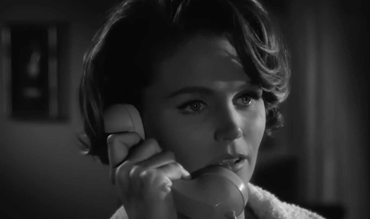 Screenshot from Experiment in Terror (1962)