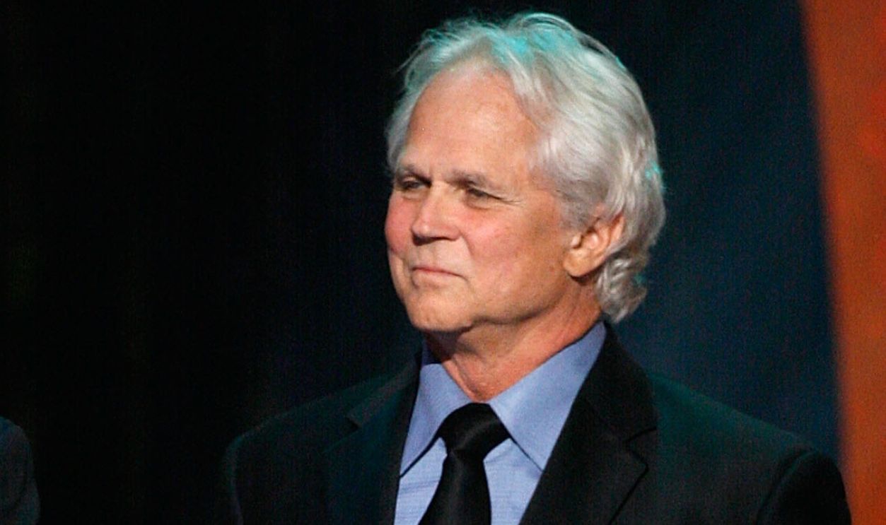 Actors Tony Dow (R) and Jerry Mathers (L) introduce the Most Beautiful Braces Award onstage during the 5th Annual TV Land Awards held at Barker Hangar on April 14, 2007 in Santa Monica, California. The 5th Annual TV Land Awards show will premiere on TV Land network on Sunday, April 22, 2007.