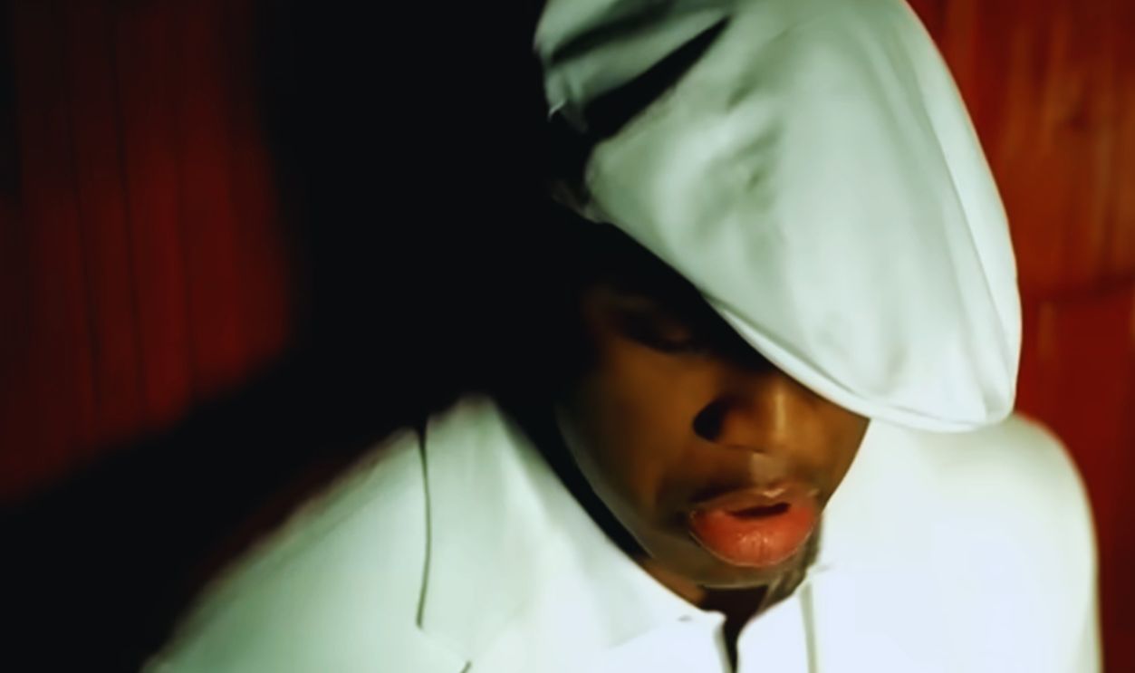 Screenshot from Fabolous - Make Me Better ft. Ne-Yo (2007) 