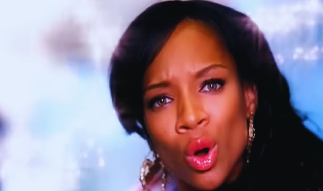 Screenshot from Lil Mama - Lip Gloss (2007)