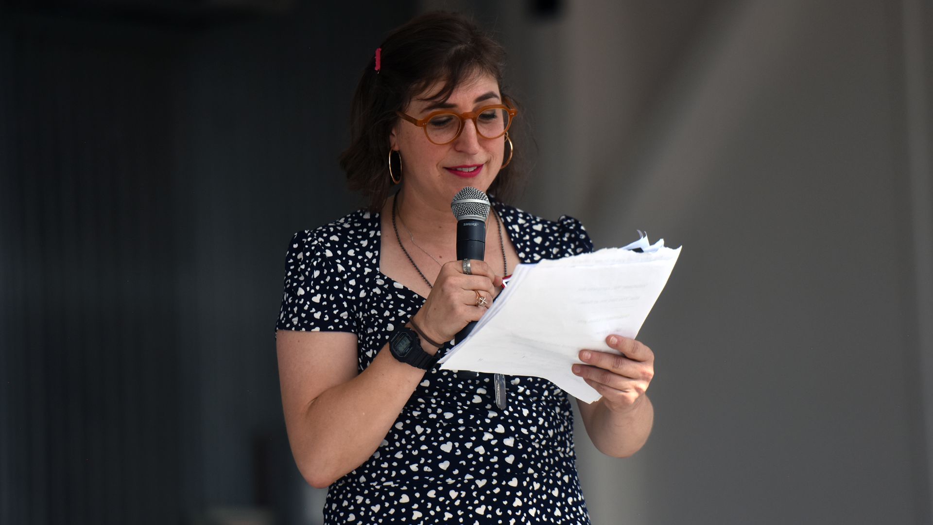 Mayim Bialik entertains troops during a USO performance, Camp Bondsteel, Kosovo, July 4, 2019. Air Force Gen. Joseph Lengyel, chief of the National Guard Bureau, is hosting a USO Tour, visiting troops in six countries in three combatant commands. (U.S. Ar