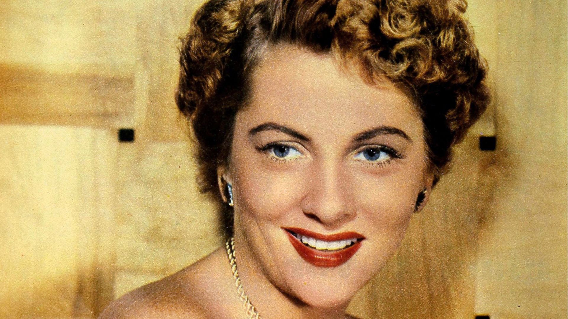 Photo of Joan Fontaine.
