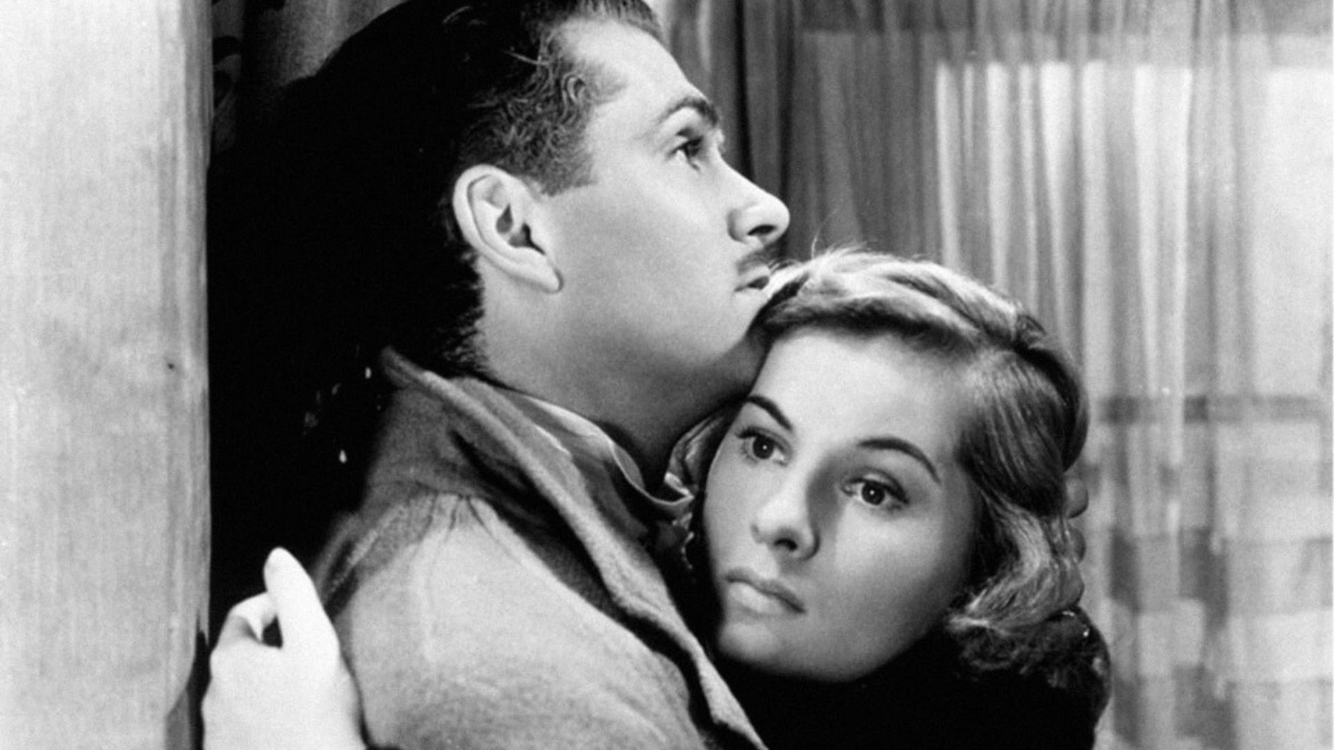 Promotional photograph of Laurence Olivier and Joan Fontaine in the film Rebecca