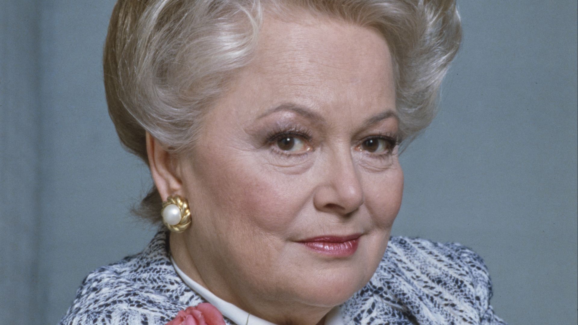 Title: Olivia de Havilland [actress]
Creator(s): Gotfryd, Bernard, photographer
Date Created/Published: February 1985.
Medium: 1 photograph : color transparency ; 35mm (slide format)
Reproduction Number: LC-DIG-gtfy-01097 (digital file from original)
Righ