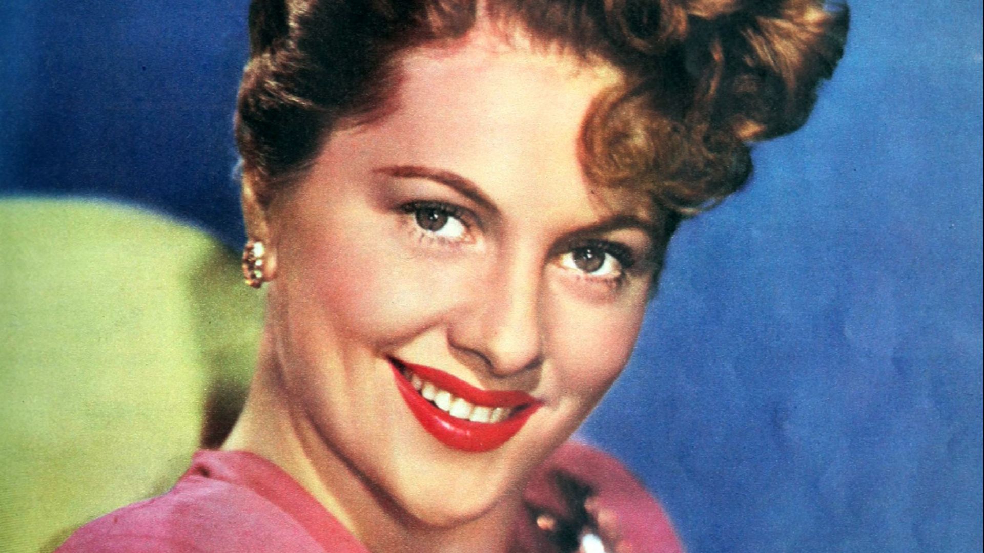 Photo of Joan Fontaine.