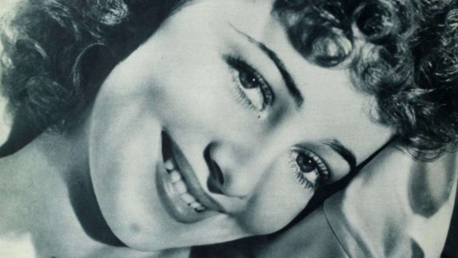 Olivia de Havilland by George Hurrell, Photoplay August 1938