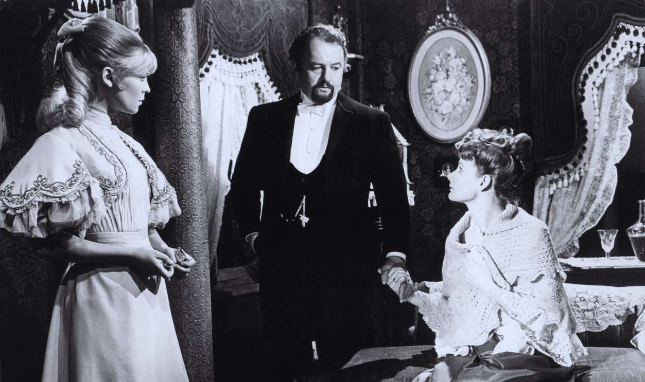 Gettyimages - 159825273, Julie Christie And Rod Steiger In 'Doctor Zhivago'