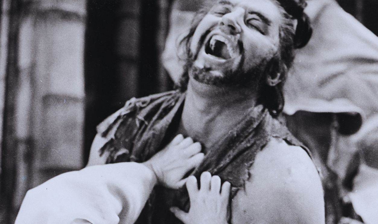 Gettyimages - 517323628, Scene From Play Roshomon On Broadway