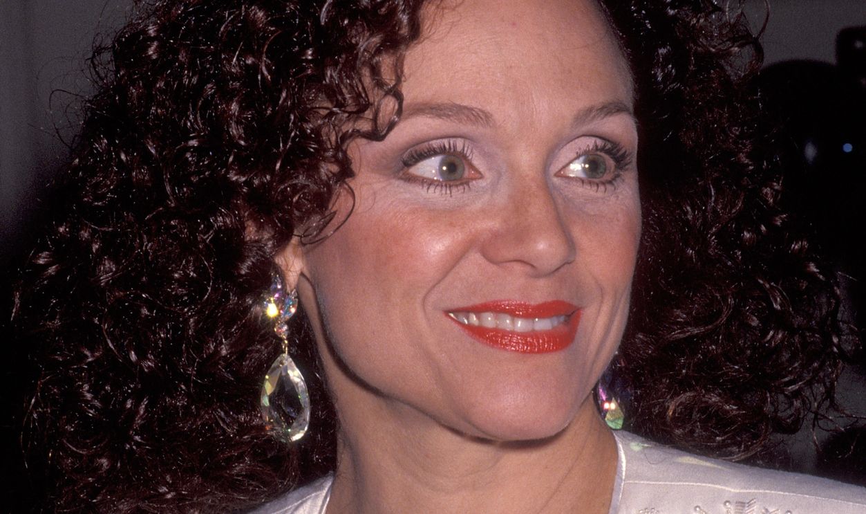 Jewish Foundation for Christian Rescuers' "Courage to Care" Award Salute to Sister Klara Jaroszynska and Brone Staupiene BEVERLY HILLS, CA - JUNE 11: Actress Valerie Harper attends the Jewish Foundation for Christian Rescuers' "Courage to Care" Award Salute to Sister Klara Jaroszynska and Brone Staupiene on June 11, 1992 at the Beverly Hilton Hotel in Beverly Hills, California.