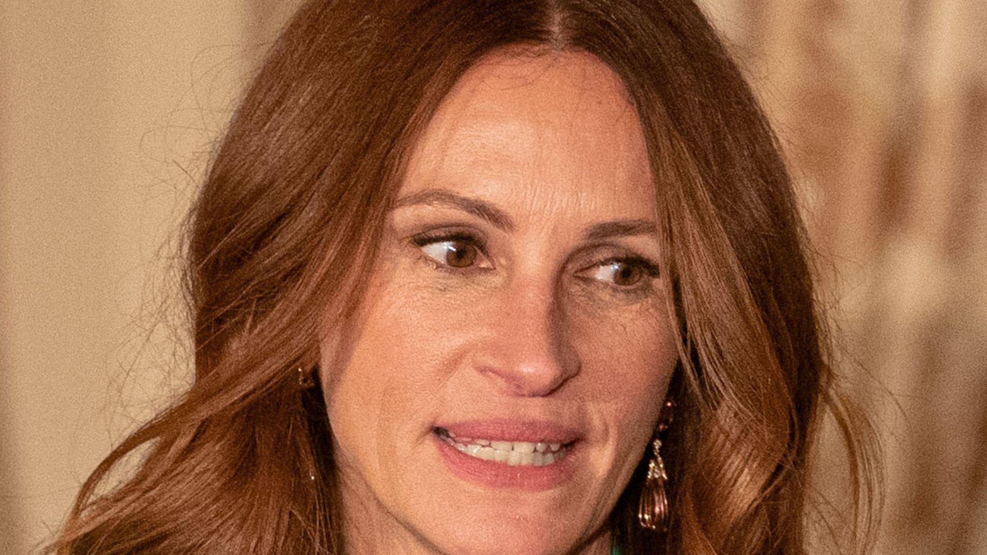 Julia Roberts delivers remarks at the Kennedy Center Honors Dinner in Washington, DC., on December 3, 2022. [State Department Photo by Freddie Everett/ Public Domain]