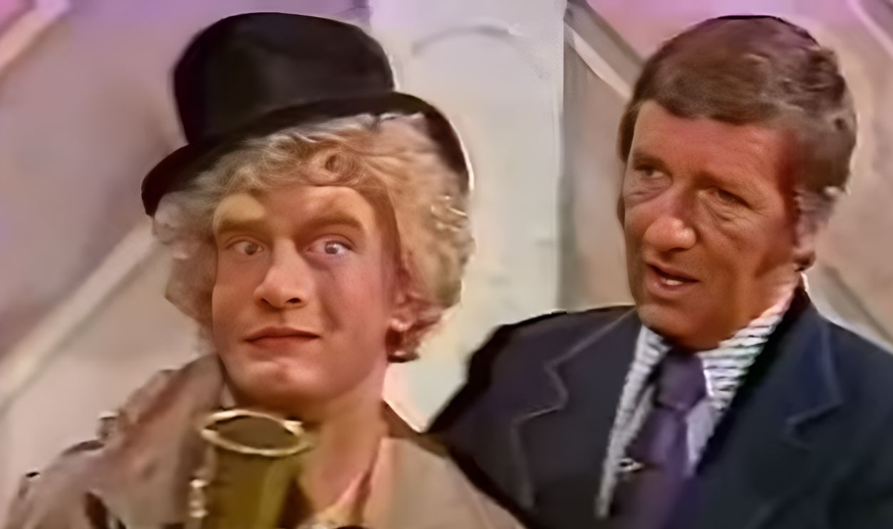 Screenshot from Masquerade Party (1952–1960)