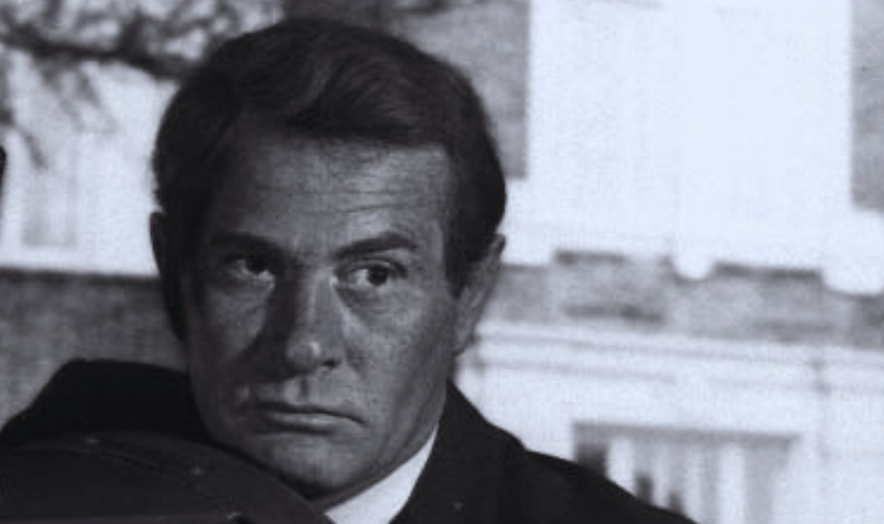 Screenshot from The Outsider (1967) 