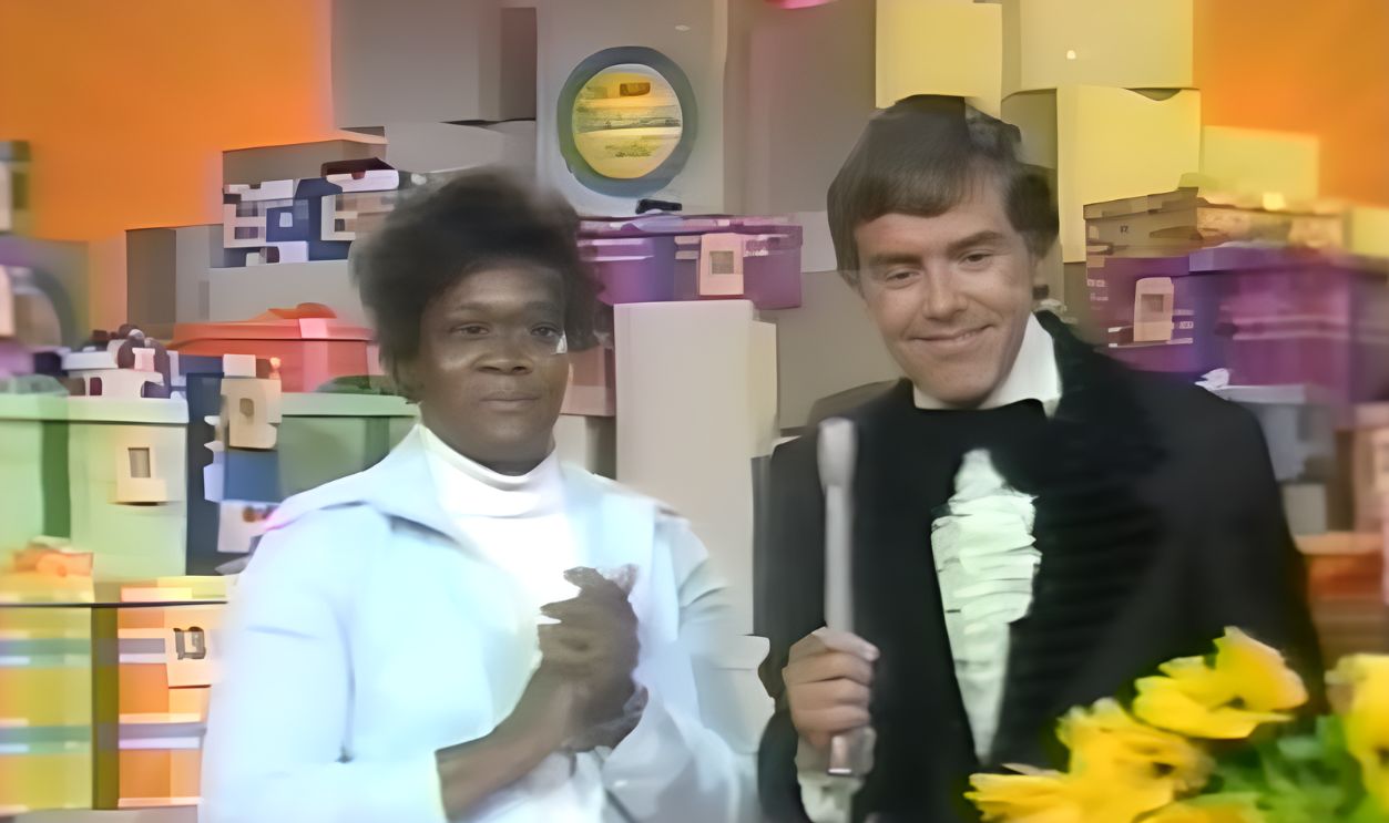 Screenshot from The New Treasure Hunt (1956–1982) 