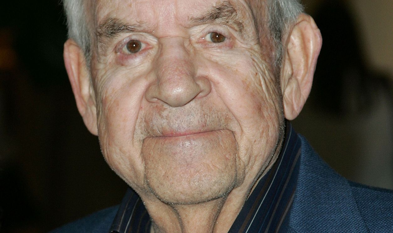 Tribute to Mary Tyler Moore in Beverly Hills - March 16, 2008 Actor Tom Bosley attends a tribute to Mary Tyler Moore at the Beverly Hilton Hotel on March 16, 2008 in Beverly Hills, California.