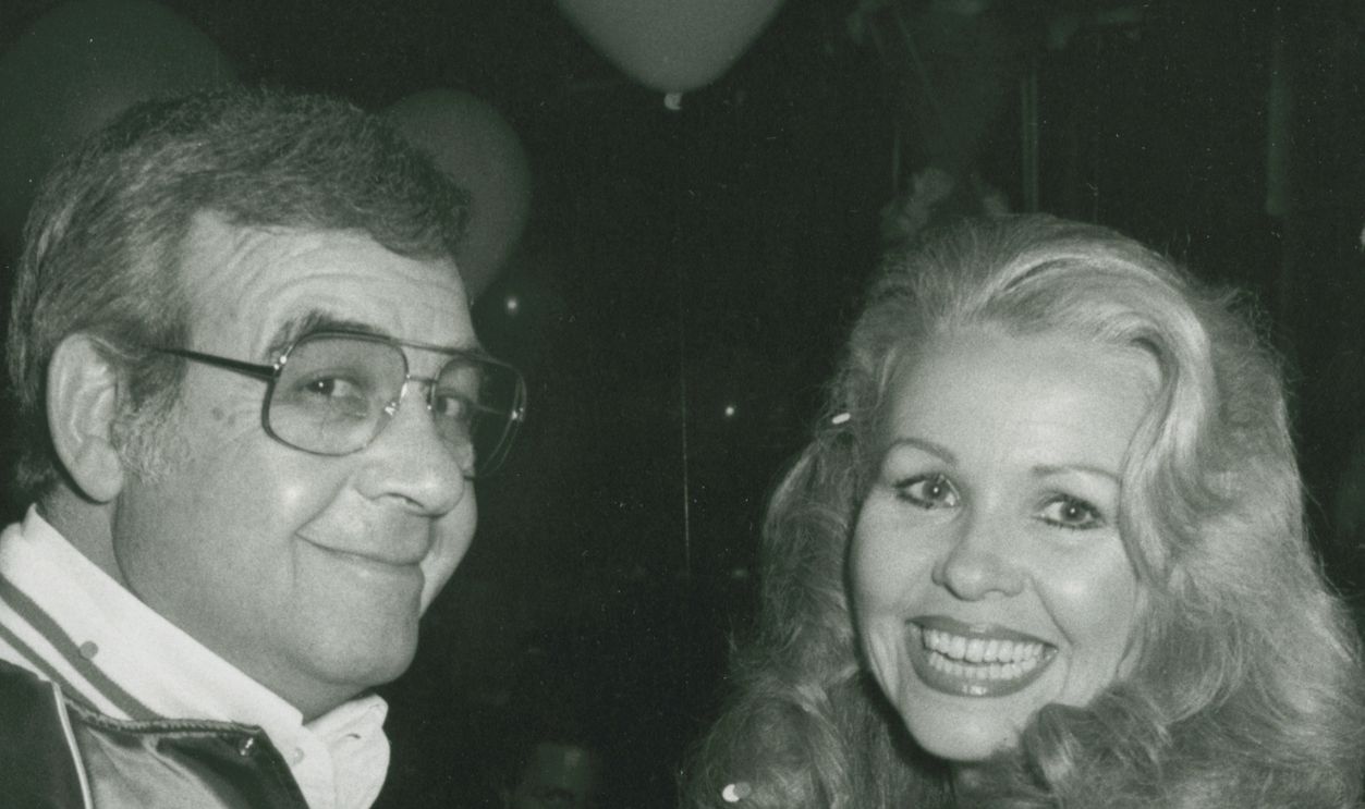 Ron Galella Archive - File Photos Actor Tom Bosley and wife Patricia Carr attending 'Debbie Reynolds Birthday Party For Rip Taylor' on January 13, 1981 at the Daisy Restaurant in Los Angeles, California. 