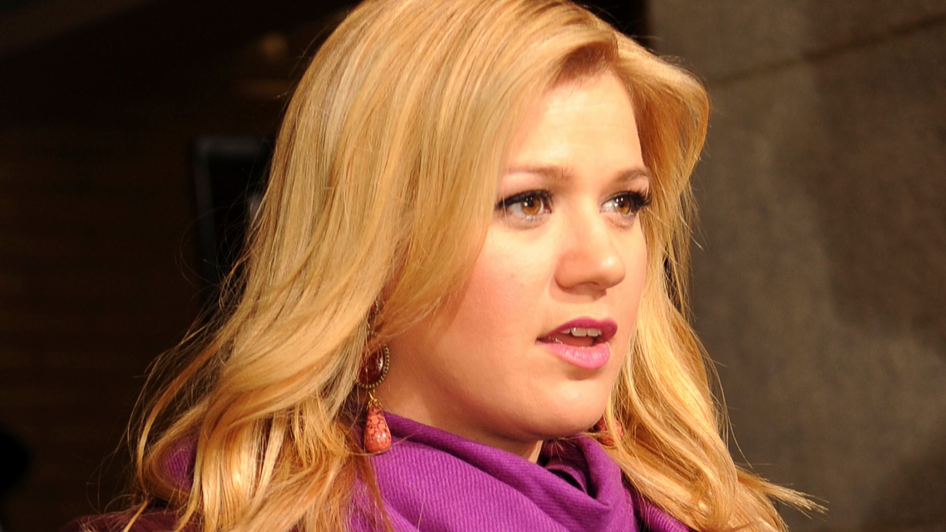 Singer Kelly Clarkson heads to the viewing platform where she will perform My Country, 'Tis of Thee during the 57th Presidential Inauguration held at the U.S. Capitol in Washington, DC, on January 21, 2013. Barack H. Obama was elected to a second term as 