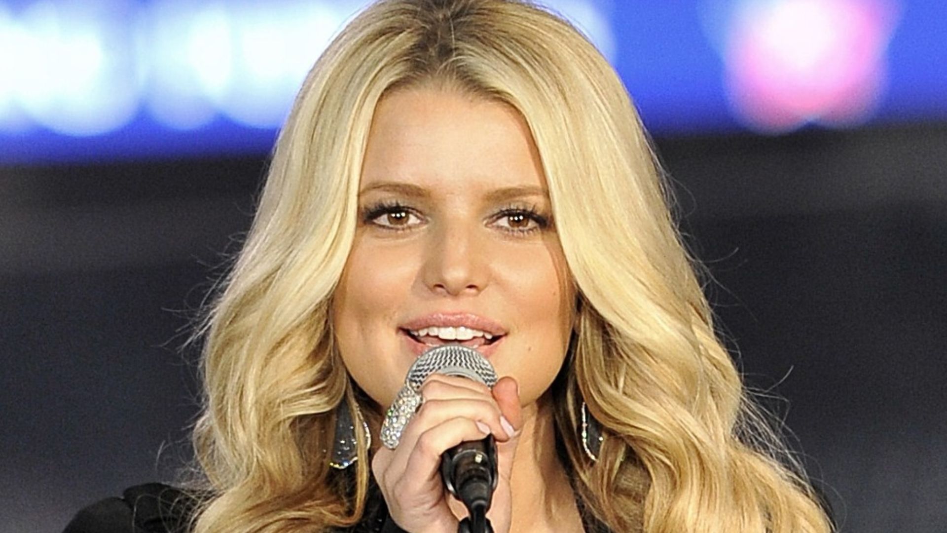Jessica Simpson singing