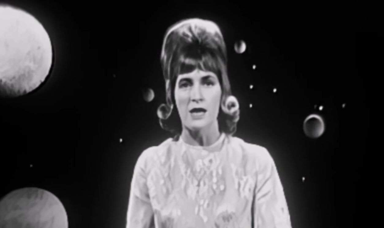 Screenshot from The End of the World, RCA Victor (1962)