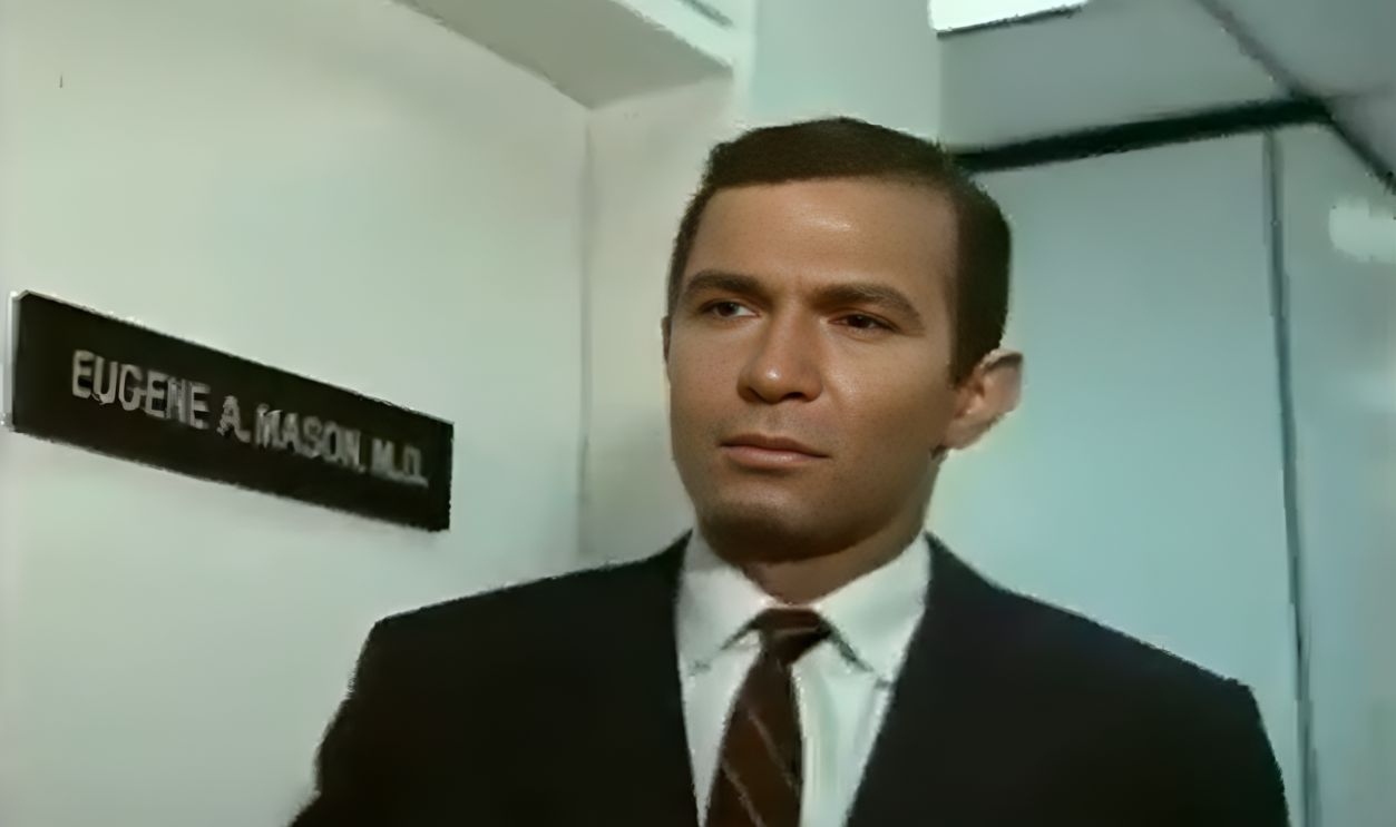 Screenshot from Run for Your Life (1965–1968)