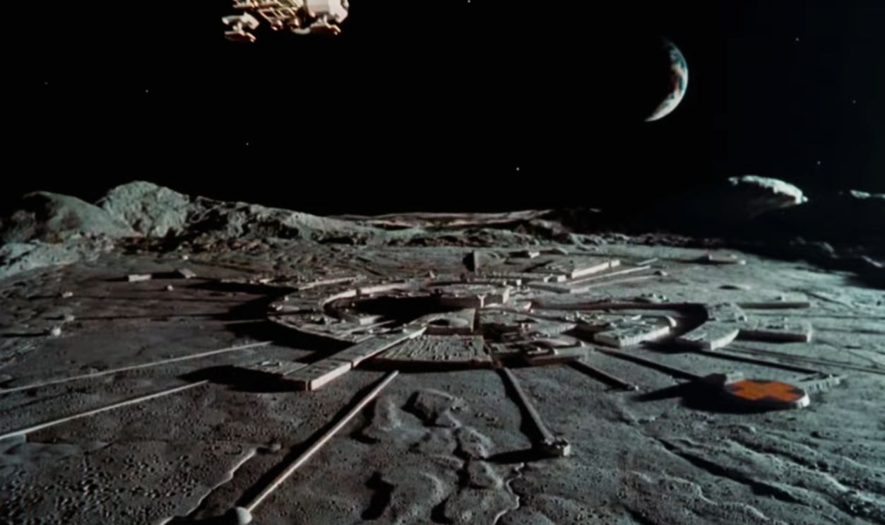 Screenshot from Space: 1999 (1975-1977) 