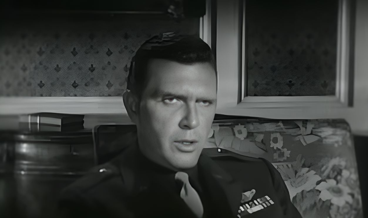 Screenshot from 12 O’Clock High (1964–1967)