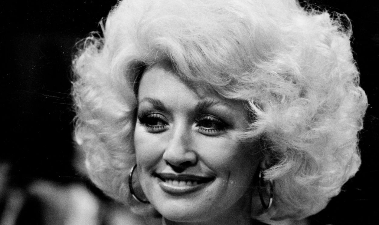 Dolly Parton Receives a Proclamation