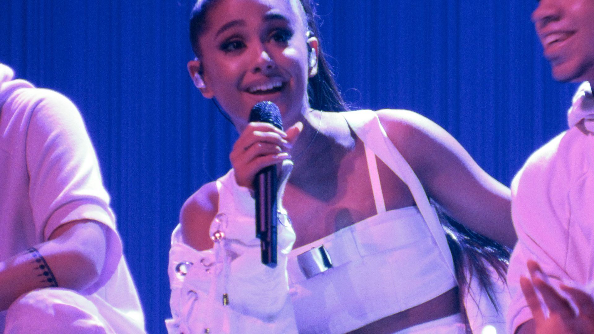 Dangerous Woman Tour 
2/19/17

Ariana Grande performing during Dangerous Woman Tour in Manchester, New Hampshire, SNHU Arena, on February 19, 2017.