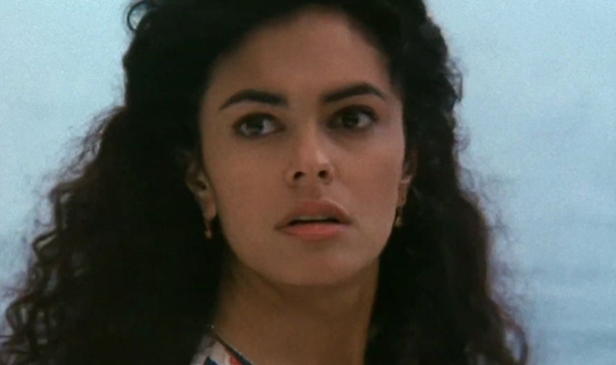 Screenshot from Il Postino: The Postman (1994)