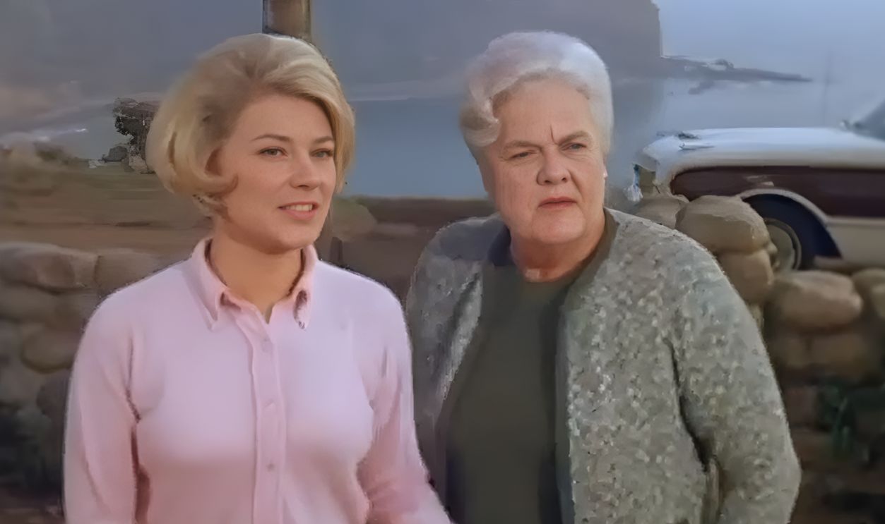 Screenshot from The Ghost & Mrs. Muir (1968–1970)