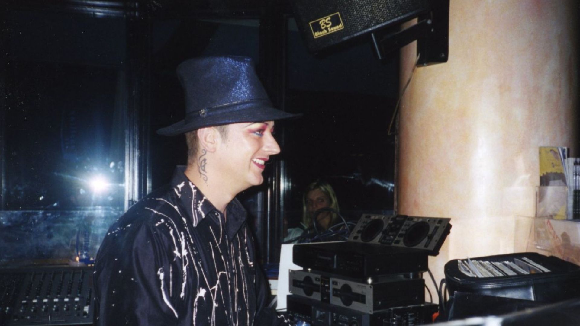 File:Boy George in profile.jpg