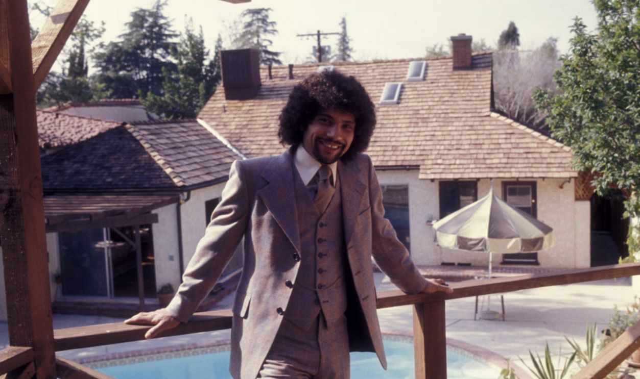 BEVERLY HILLS, CA - APRIL 11: Actor Robert Hegyes attends an exclusive photo session on April 11, 1977 at his home in Beverly Hills, California.