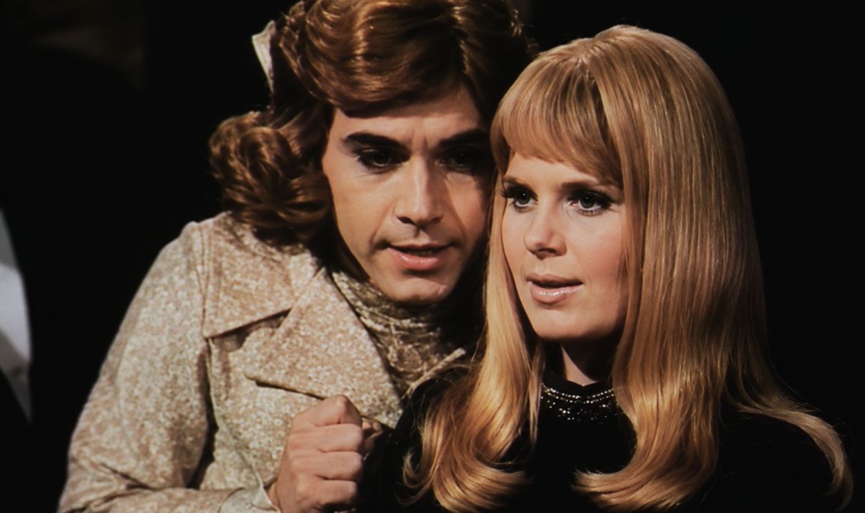 Screenshot from The Ugliest Girl In Town (1968–1969)