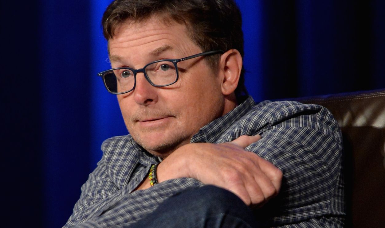 Wizard World Comic Con Chicago 2016 - Day 3 ROSEMONT, IL - AUGUST 20: Actor Michael J. Fox onstage during Wizard World Comic Con Chicago 2016 - Day 3 at Donald E. Stephens Convention Center on August 20, 2016 in Rosemont, Illinois.