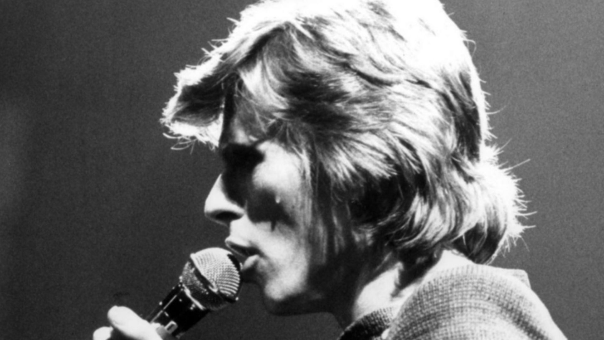 Photo of David Bowie performing on the ABC music program In Concert.