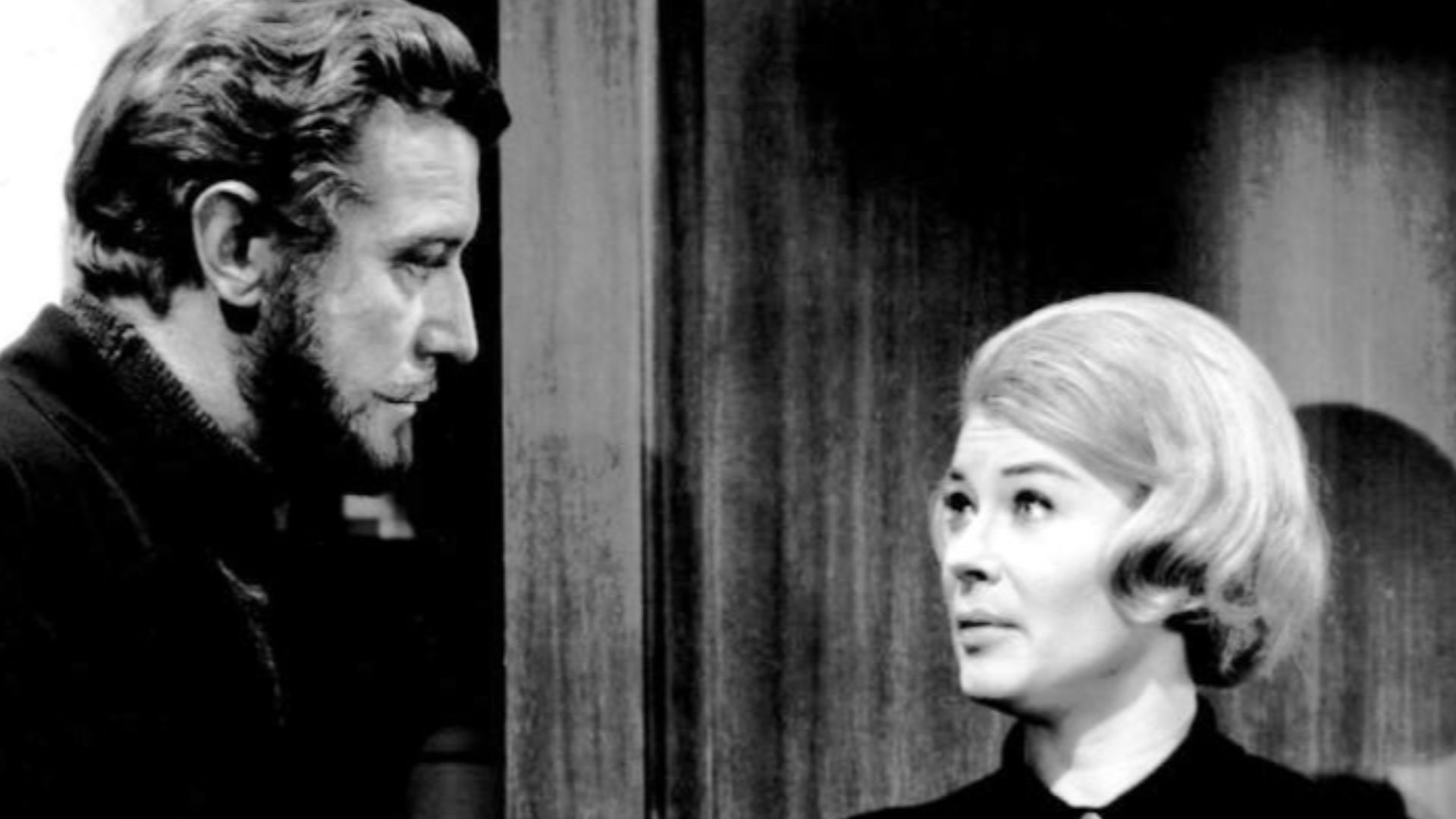 Photo of Edward Mulhare as Captain Daniel Gregg and Hope Lange as Carolyn Muir from the television program The Ghost and Mrs. Muir.