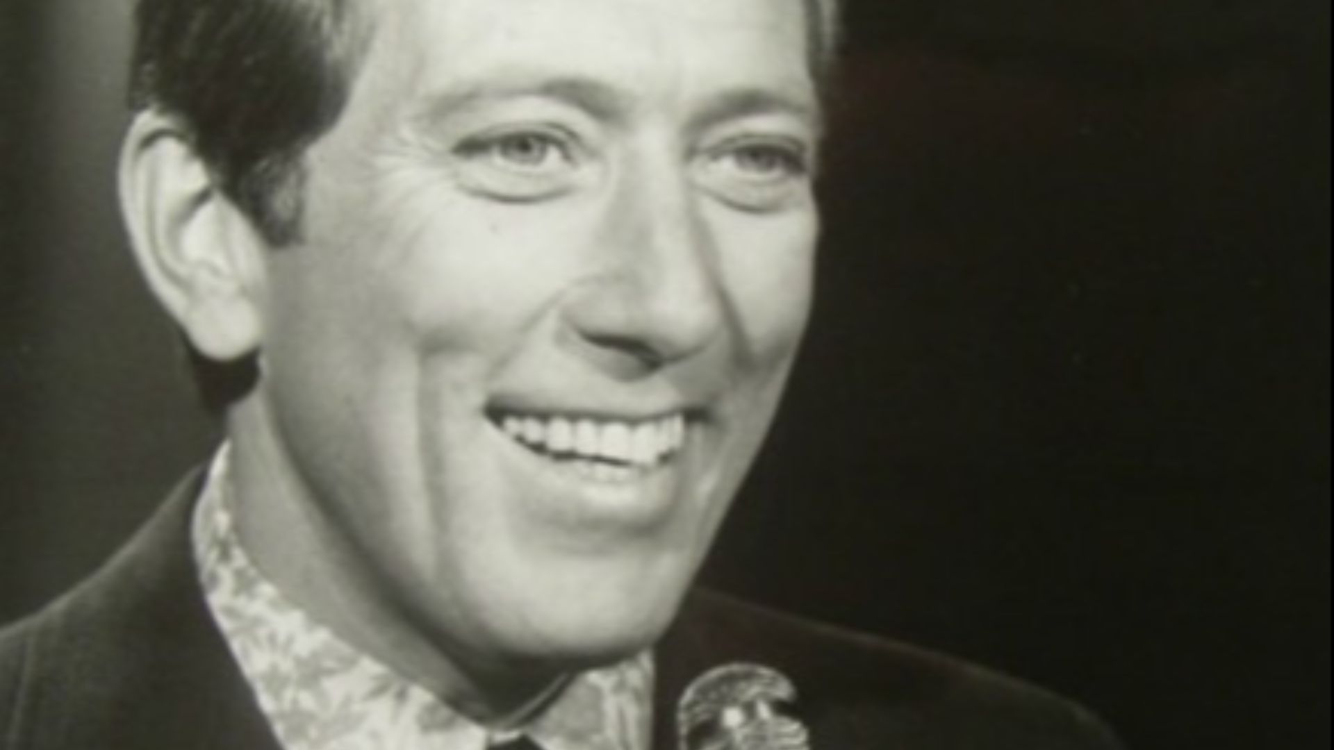Publicity photo of Andy Williams from his television show.